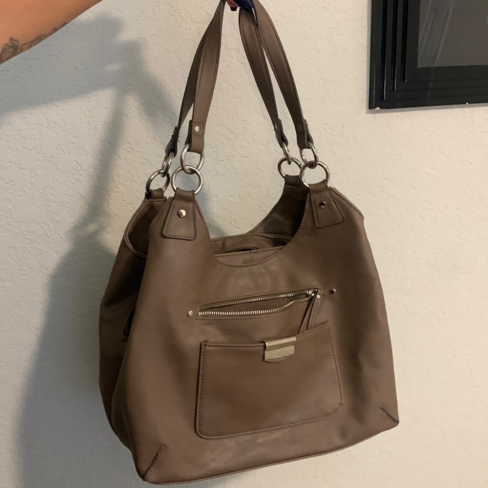 Rosetti handbag 3 middle pockets very spacious